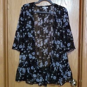 American Eagle Outfitters floral kimono